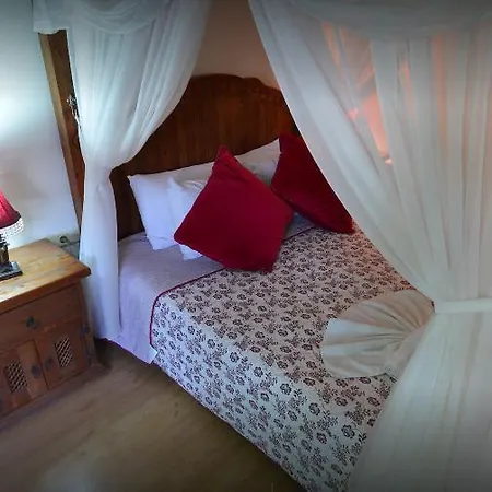 Boutique Suites At The Moonlight 厄吕代尼兹