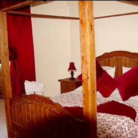 Boutique Suites At The Moonlight Apartment